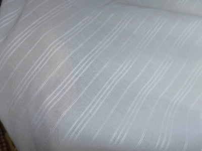 white cotton voile 58" wide / jacquard thin stripes [5700]