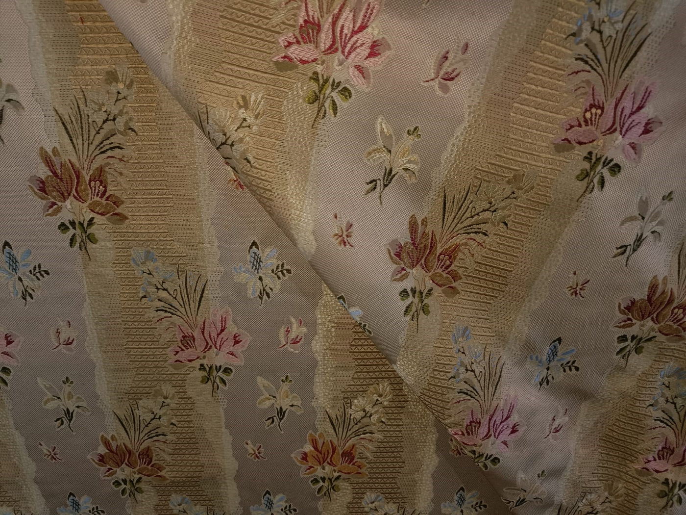 100% Silk Taffeta Jacquard Fabric gold with floral jacquard stripe 54" wide 74.70 MOMME TAFJACNEW9