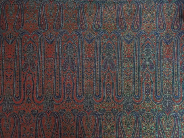 Spun Brocade fabric Red,Blue & Metallic Green color 44" wide BRO331[1]