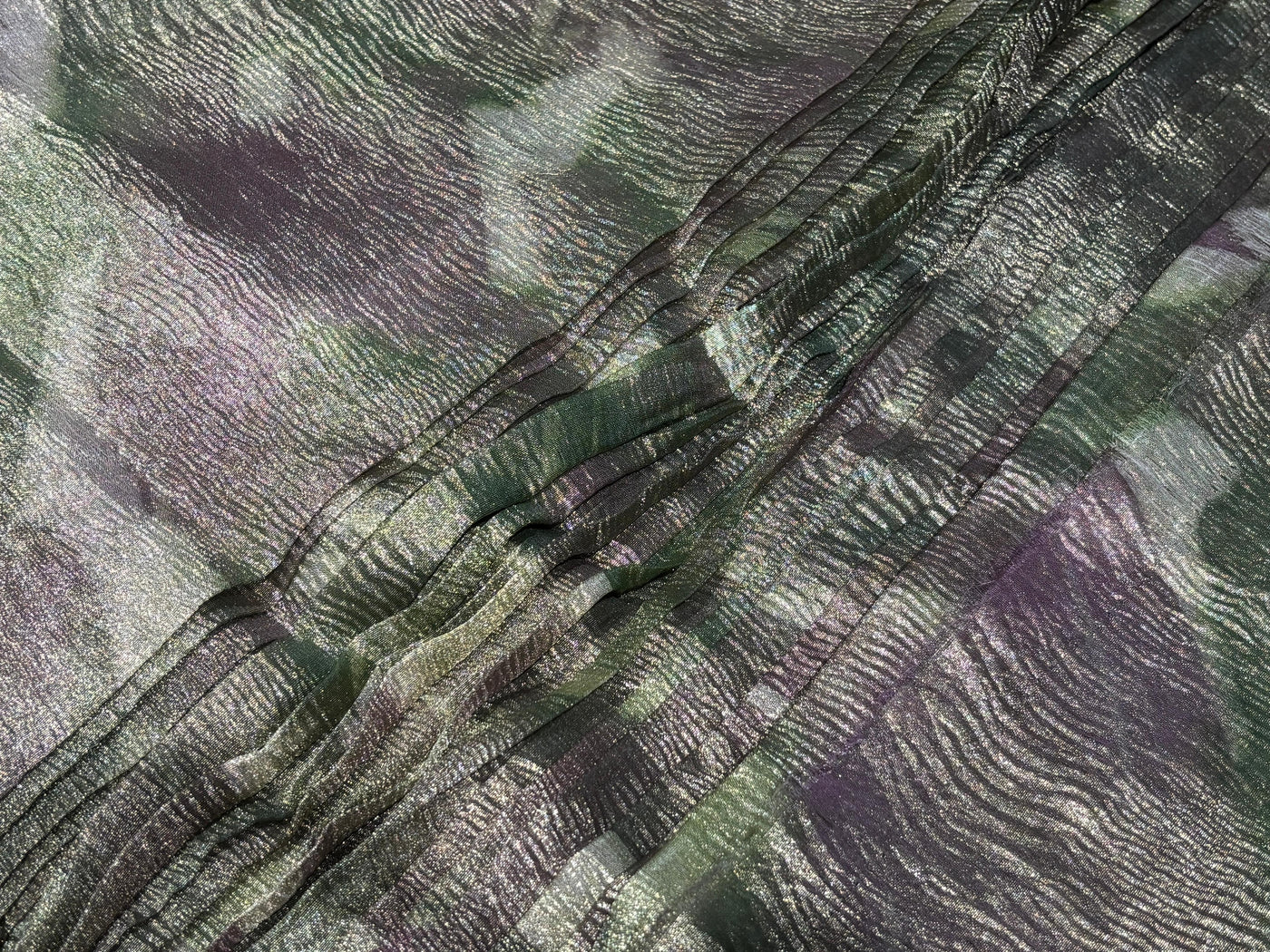 Tissue Crushed shaded ,shades of green pink and gold [17801]