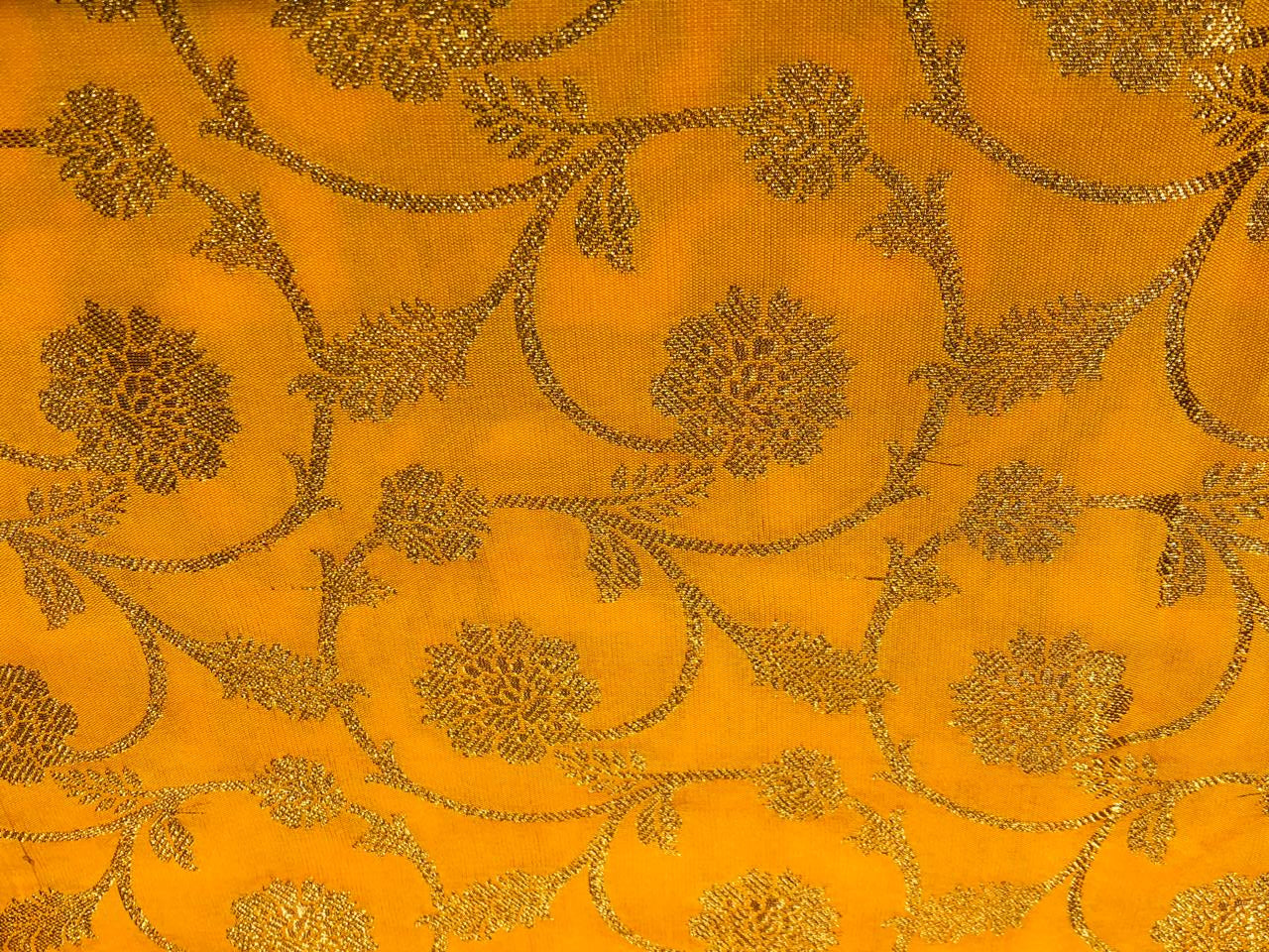 Brocade fabric mango yellow x metallic gold color 44" wide BRO1031[1]