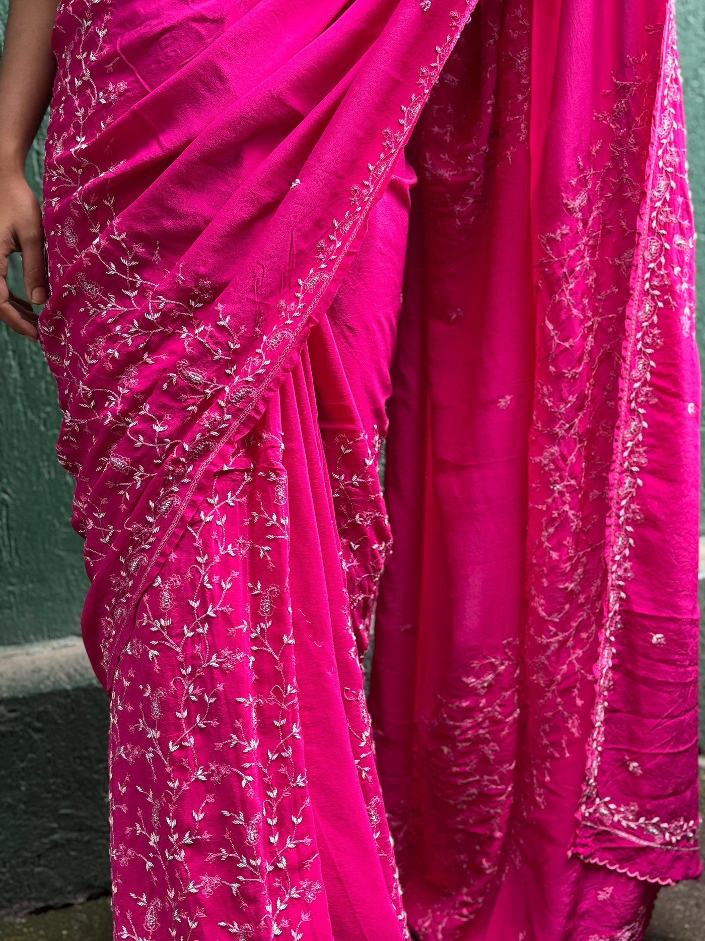 Indian beautiful silk crepe sari hot pink 6 yards with zardosi embroidery
