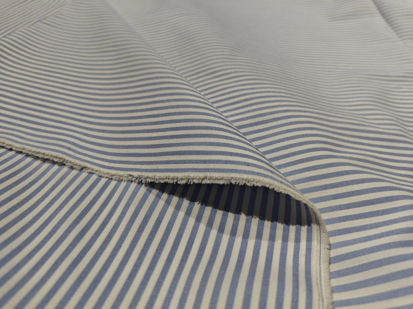 100% Cotton Poplin  Millmade Yarn dyed Cotton poplin blue /white stripes lycra 50 inches wide [17233]
