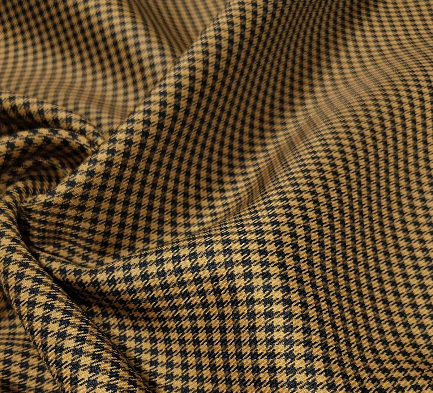 SUITING PLAIDS POLYESTER VISCOSE 58" available in 2 colors tan/black and black/white