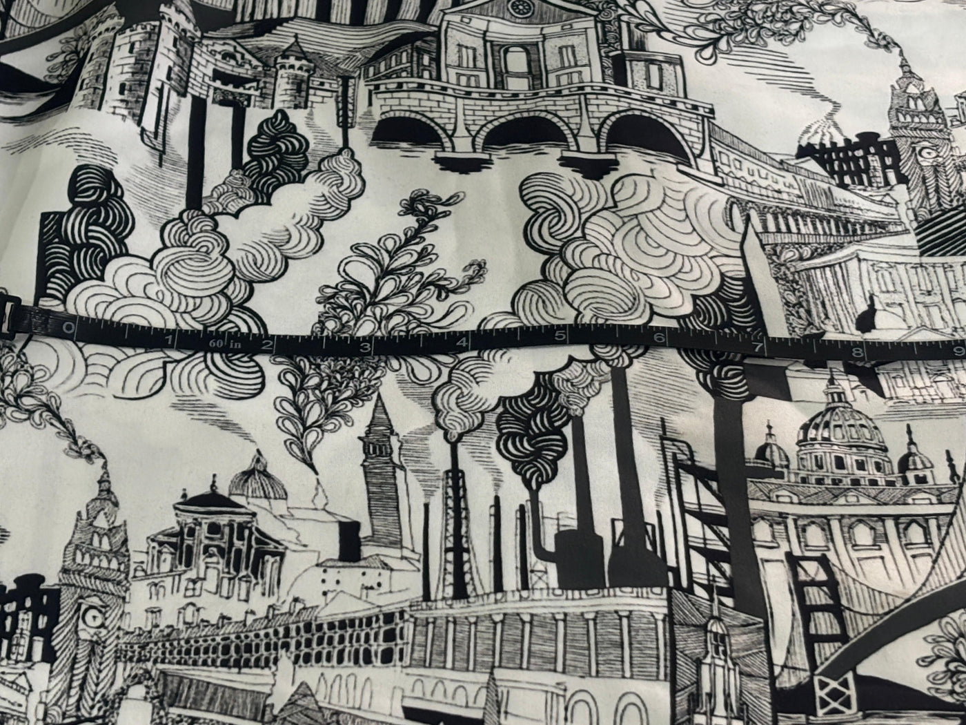 100% COTTON SATIN white and black story of castles Italy Milan [17575]