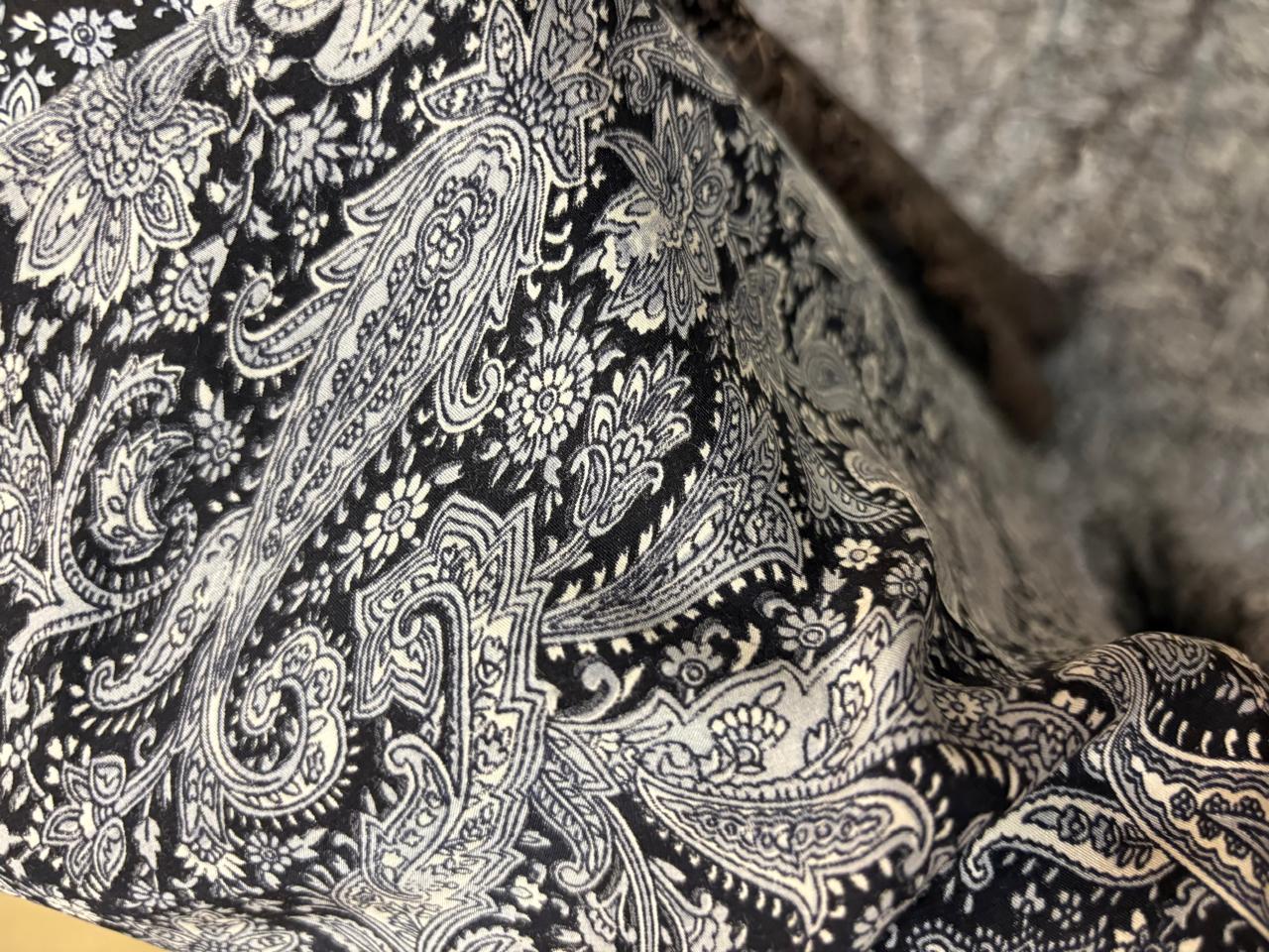 100% Pure Silk 80 grams satin printed 44"wide fabric black and white paisley print  [18430]