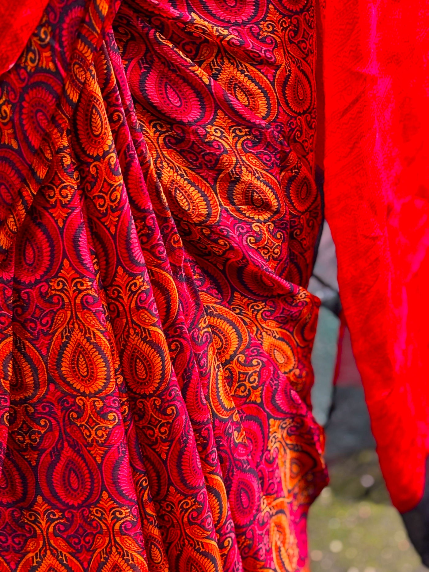 SARI Indian beautiful silk chiffon sari Indian red with mustard paisleys single length 6 yards [17683]