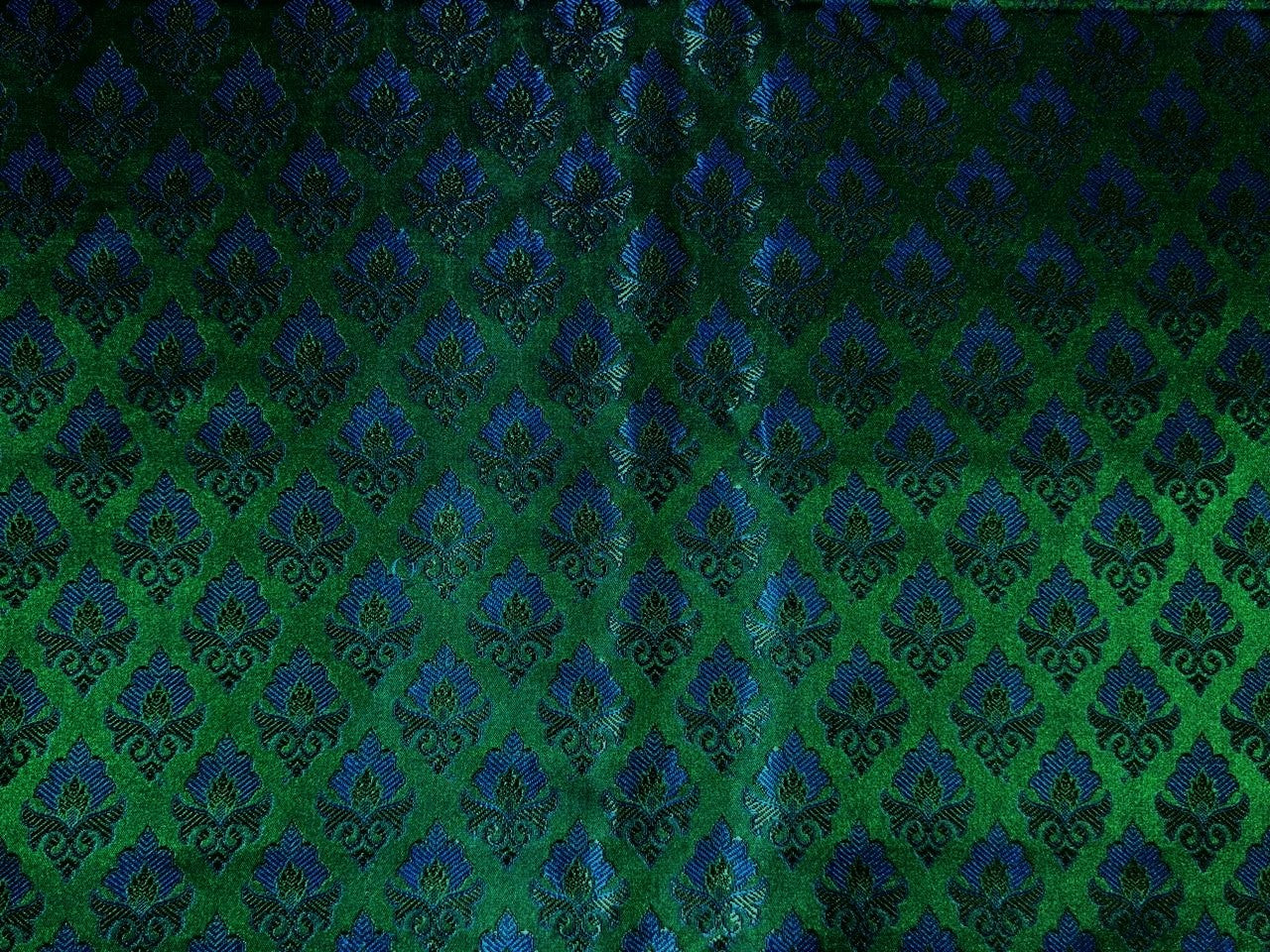 Silk Brocade fabric 44"jacquard green with beautiful blue and green motifs BRO1068[1]