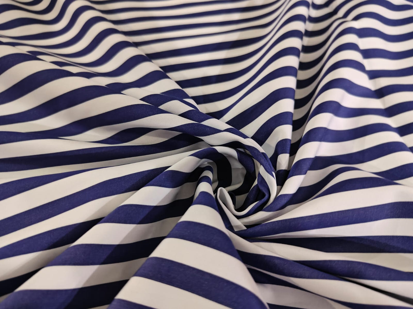 100% Cotton Poplin  millmade yarn-dyed cotton poplin stripes.[17234]