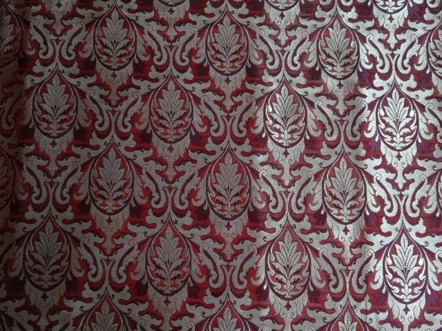 SILK BROCADE FABRIC PURPLE MAROON & ANTIQUE GOLD COLOR 44" WIDE BRO406[2]