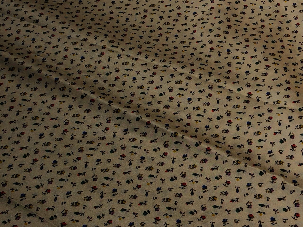 100% Pure Silk Satin 60-80 grams cream with  tiny floral print 54"Wide Fabric [18260]