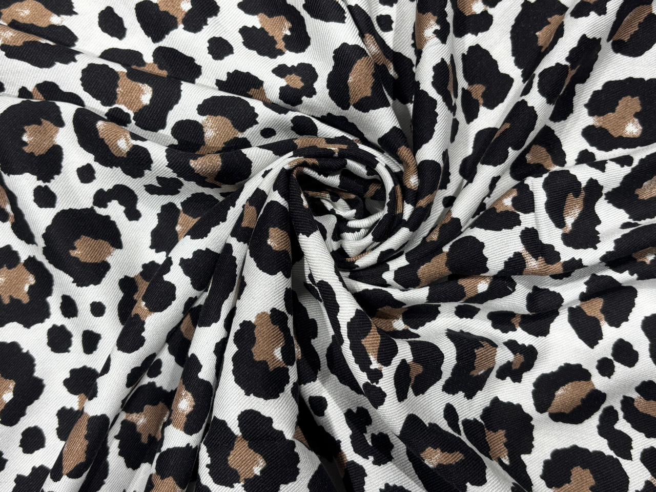 Viscose TWILL cheetah print 58" [18269]