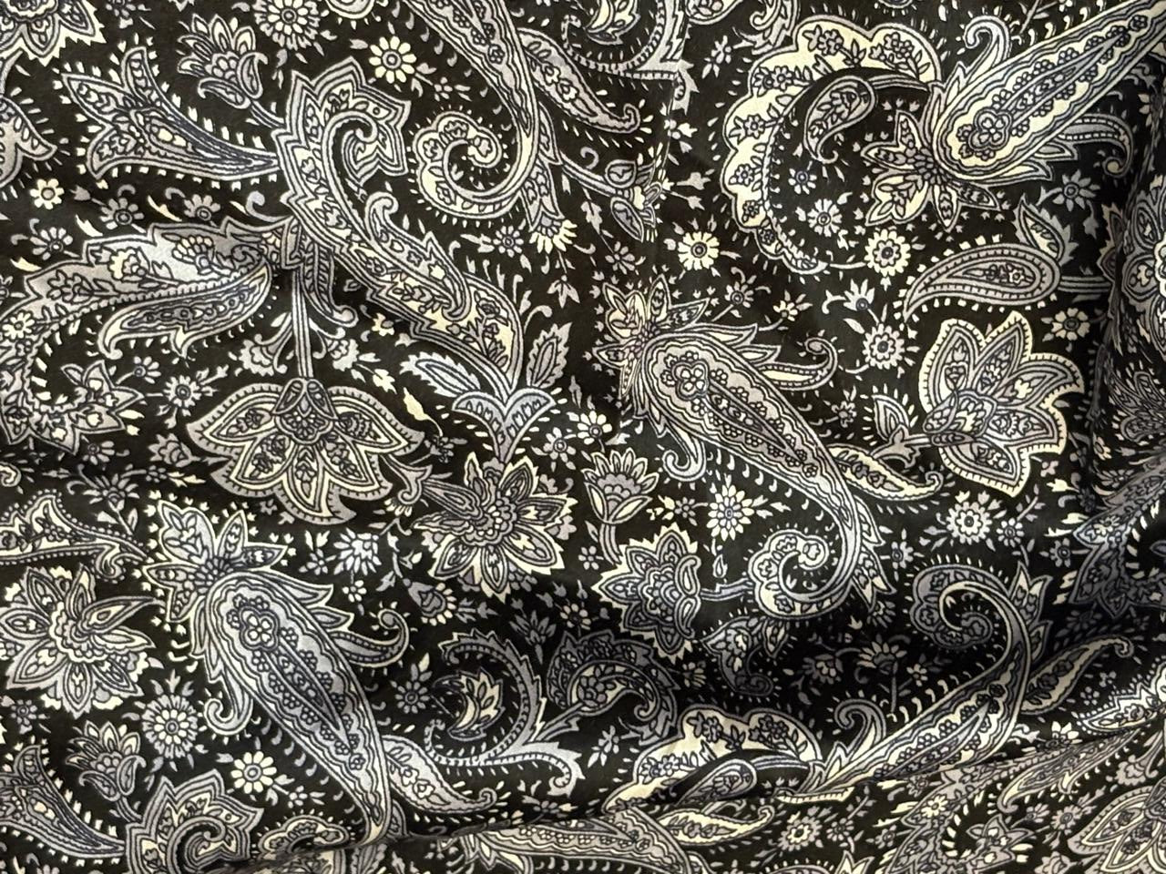 100% Pure Silk 80 grams satin printed 44"wide fabric black and white paisley print  [18430]