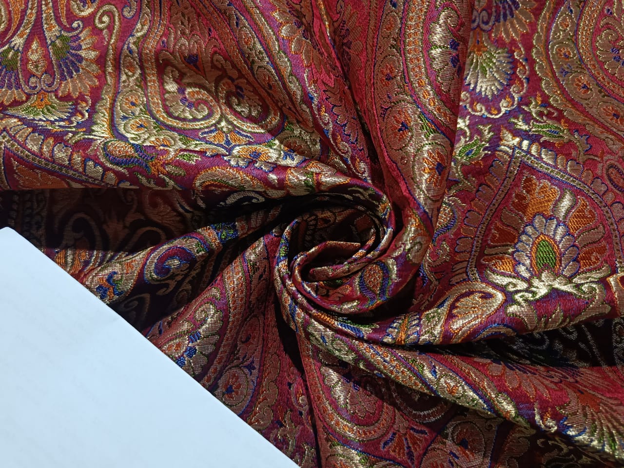 Heavy Brocade Fabric Metallic multi colour-mughal 44" wide BRO287[3]