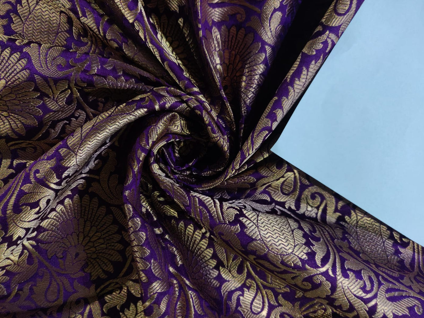Heavy Silk Brocade Fabric Purple &amp; Antique Gold BRO114[3]