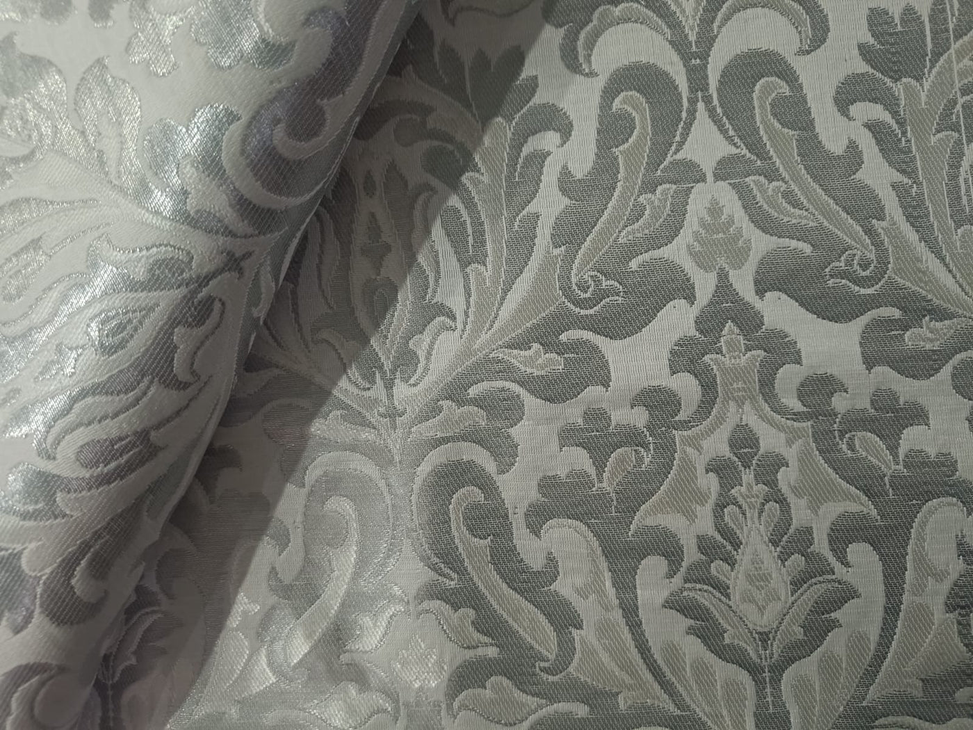 Silk Brocade King Khab [kings dream] fabric Ivory and metallic Silver jacquard 36" wide BRO155[1]