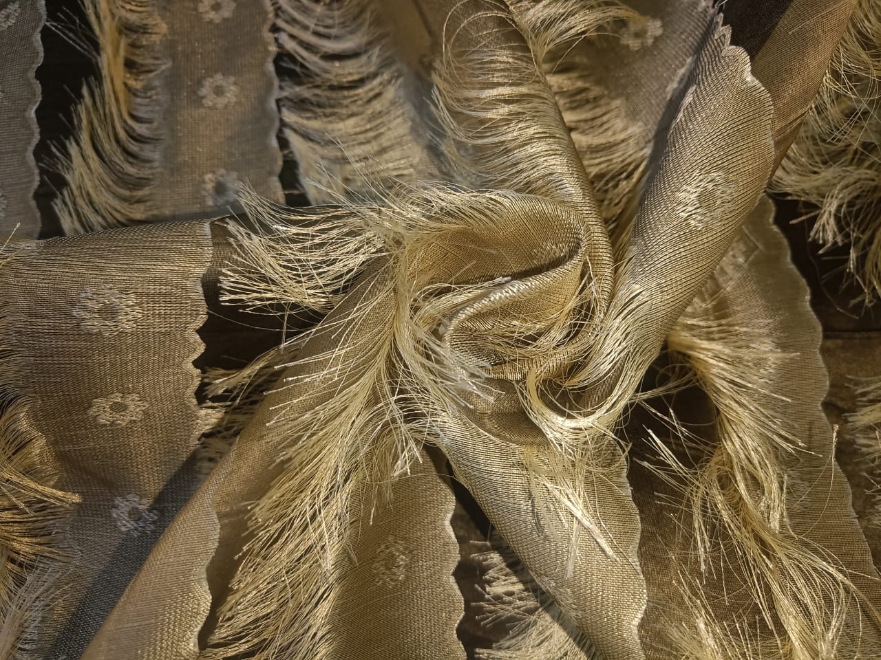 SILK ORGANZA JACQUARD FABRIC with stripes of flower motif and tassels available in 3 colors [15369/70/71]