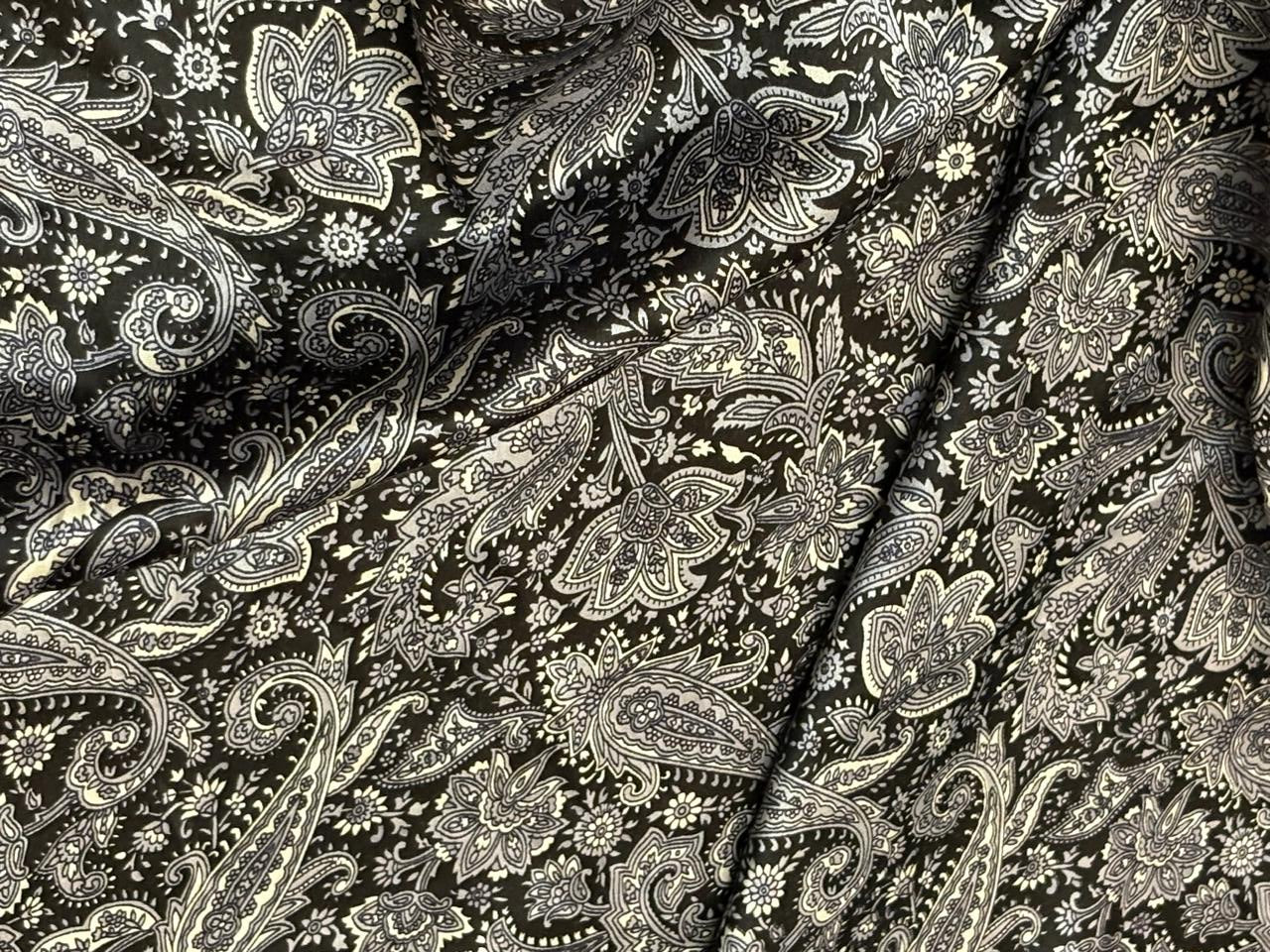 100% Pure Silk 80 grams satin printed 44"wide fabric black and white paisley print  [18430]