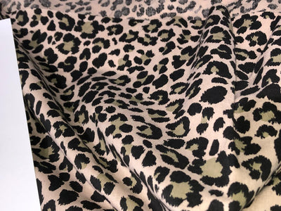 COTTON POPLIN ANIMAL PRINT 58&quot; wide [16522]