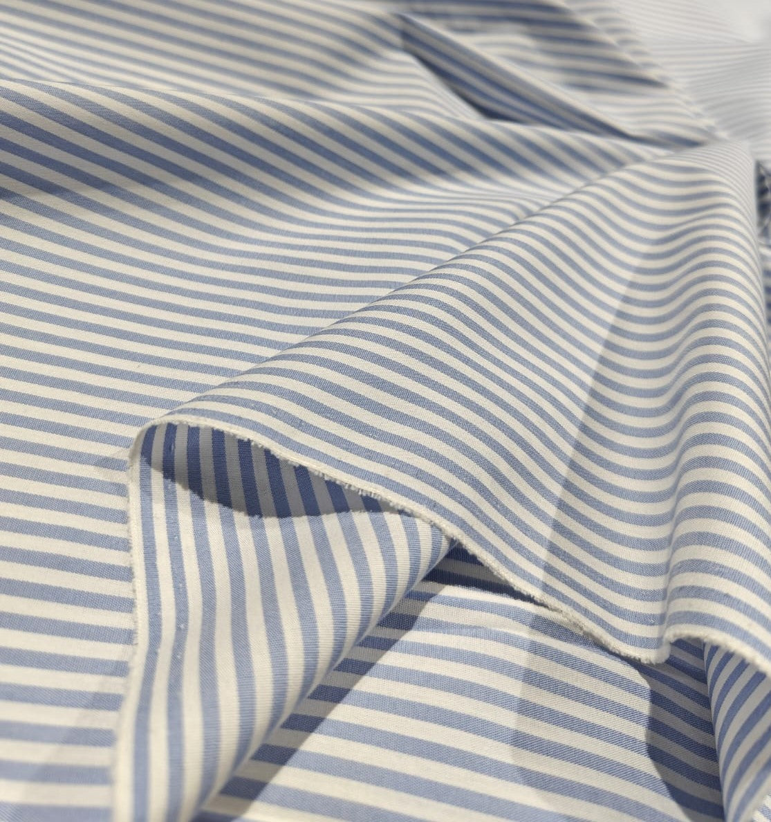 100% Cotton Poplin  Millmade Yarn dyed Cotton poplin blue /white stripes lycra 50 inches wide [17233]