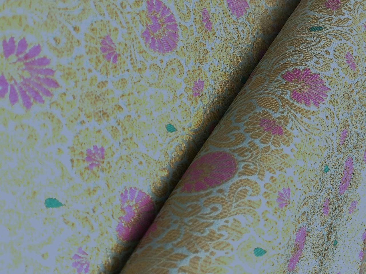 Silk Brocade fabric all over gold jacquard vines with floral motifs in 2 different colors lilac with rusty red and sea blue with pink BRO1098[1/2]