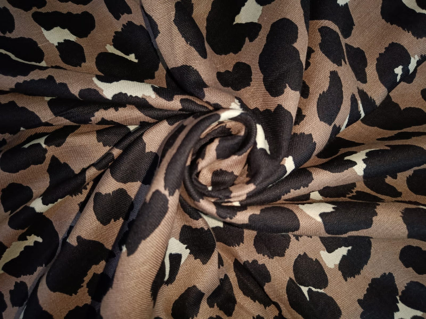 100% Linen fabric printed with cheetah design 58" wide[12739]