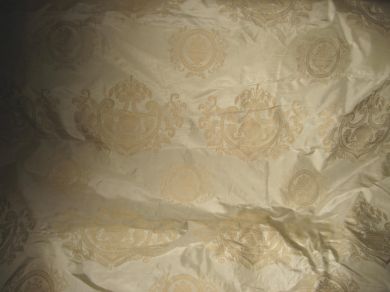 silk taffeta jacquard 54&quot; champagne / gold - The Fabric Factory