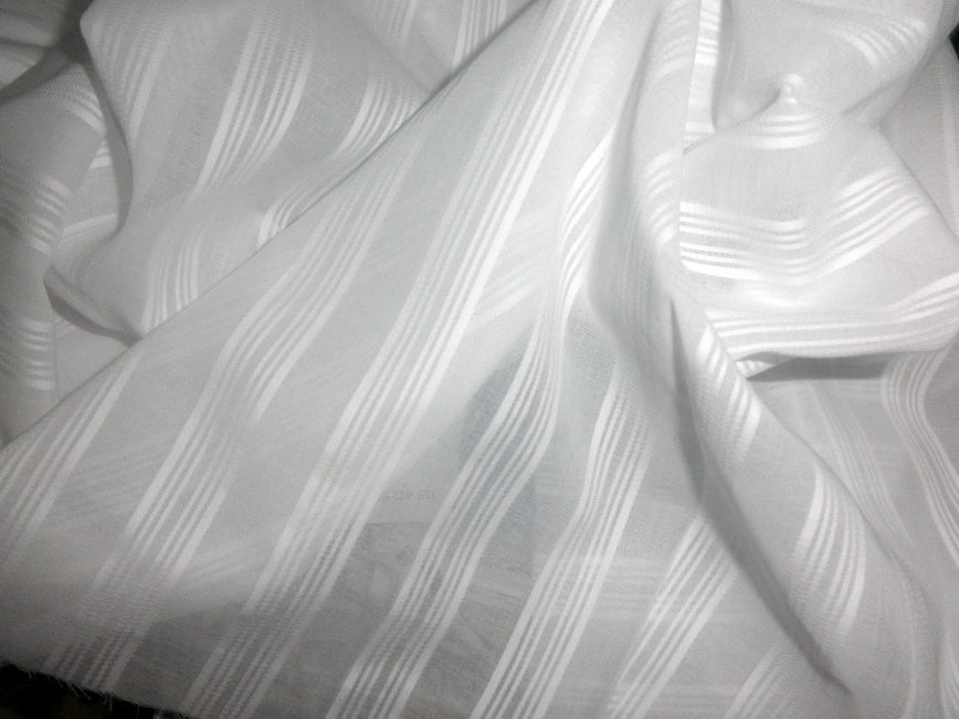 white cotton voile 58" wide / jacquard stripes [3004]