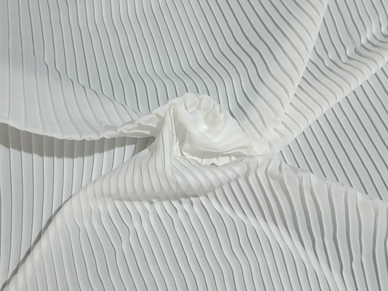 Pleated WHITE GEORGETTE FABRIC 58&quot; WIDE