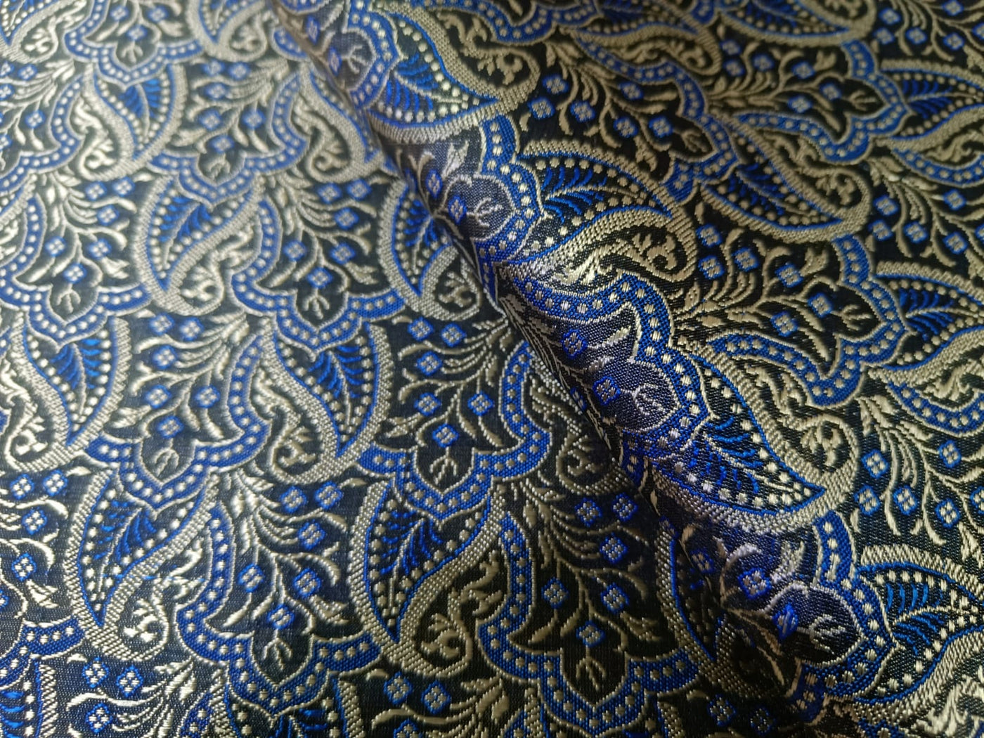 Silk Brocade Royal Blue,Black & Gold Paisleys 44" wide BRO17[3]