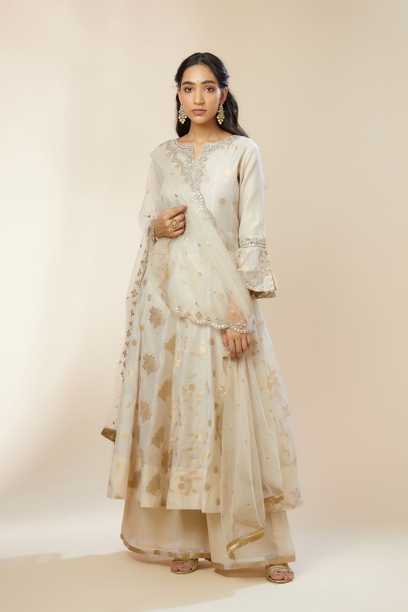 Chanderi silk fabric ivory & metallic gold floral Motif 44'' wide
